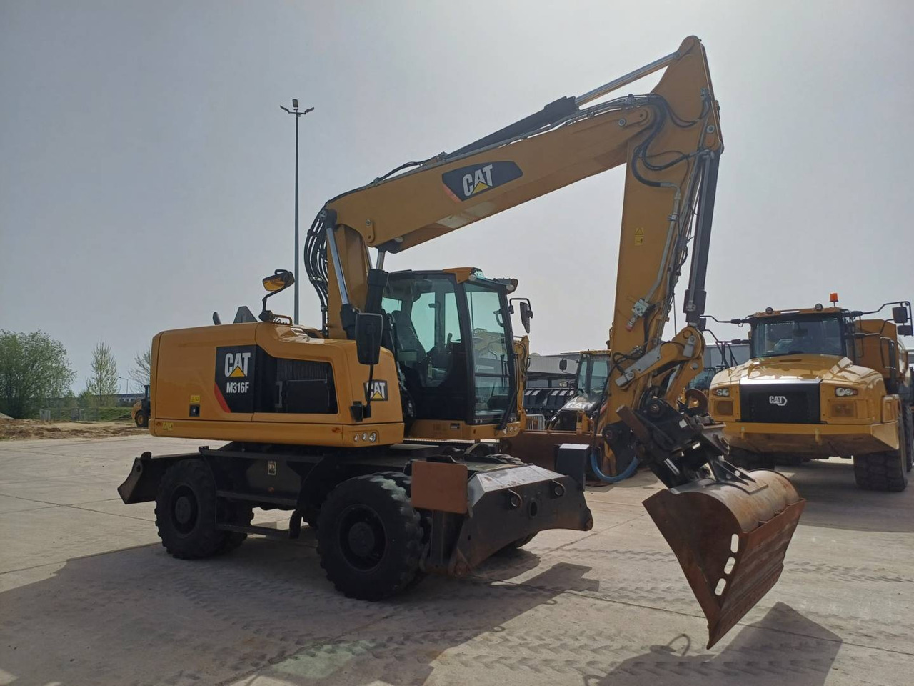 CAT M316F - حفارة دولاب: صورة 2 CAT M316F - حفارة دولاب: صورة 2