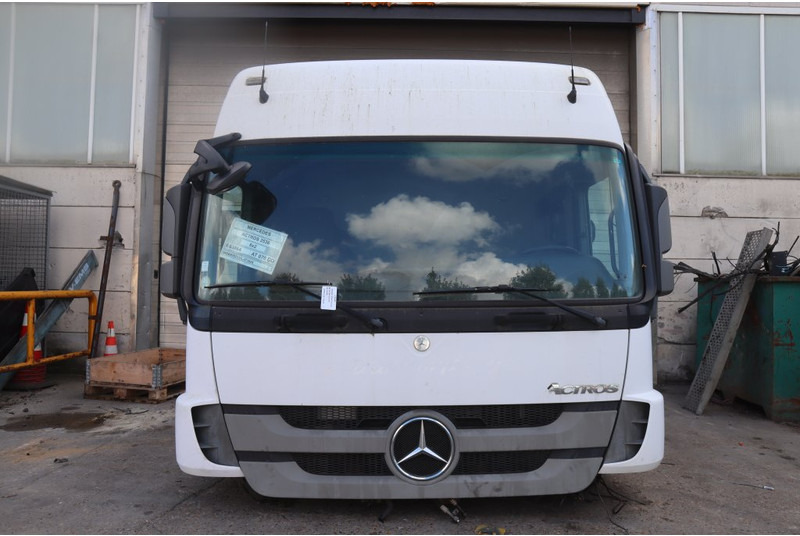 Mercedes-Benz ACTROS F04 MP3 - الكابينة والداخلية - شاحنة: صورة 1 Mercedes-Benz ACTROS F04 MP3 - الكابينة والداخلية - شاحنة: صورة 1