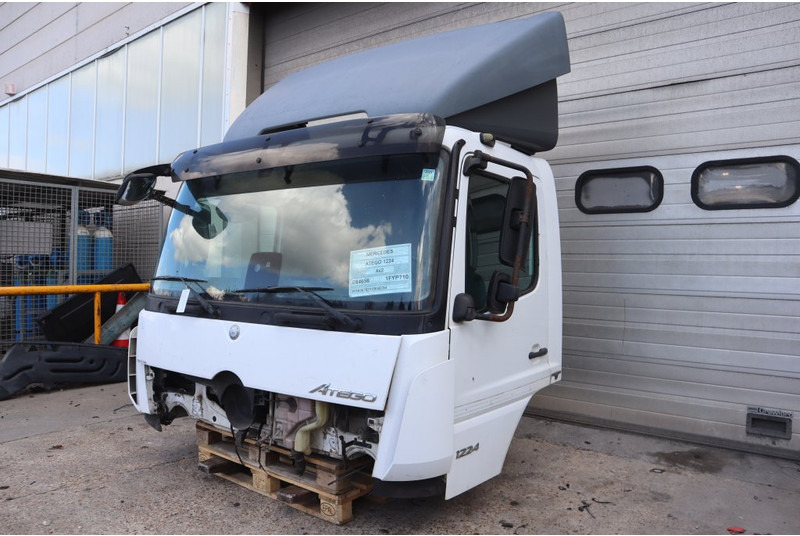 Mercedes-Benz ATEGO MP4 6CYL 96782010036334 - الكابينة والداخلية - شاحنة: صورة 2 Mercedes-Benz ATEGO MP4 6CYL 96782010036334 - الكابينة والداخلية - شاحنة: صورة 2