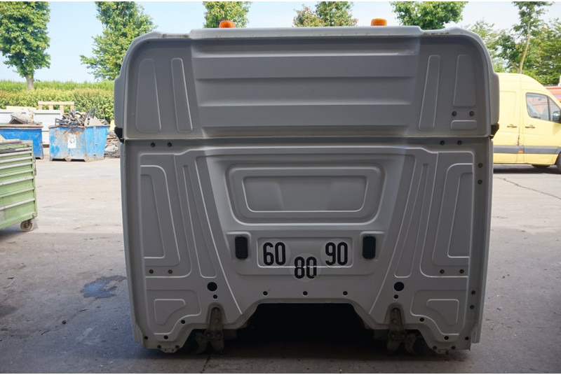 Mercedes-Benz L-STREAMSPACE 2.3MM 320 TUNNEL - الكابينة والداخلية - شاحنة: صورة 4 Mercedes-Benz L-STREAMSPACE 2.3MM 320 TUNNEL - الكابينة والداخلية - شاحنة: صورة 4