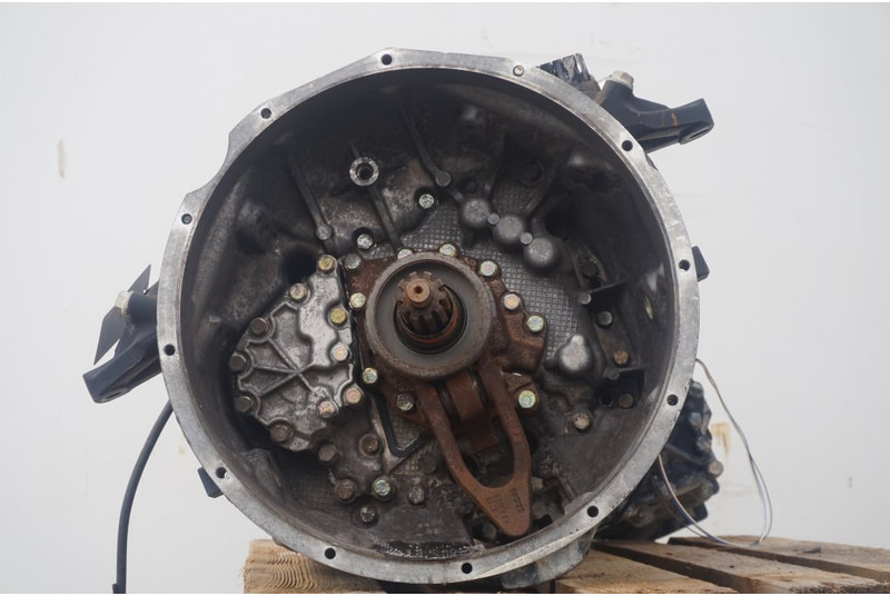 ZF 16S151OD+INT F2000 81.32003-6402 - صندوق التروس - شاحنة: صورة 2 ZF 16S151OD+INT F2000 81.32003-6402 - صندوق التروس - شاحنة: صورة 2