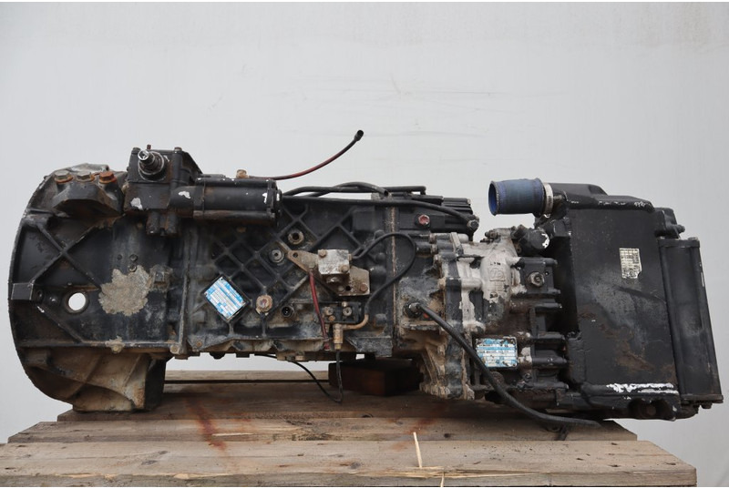 ZF 16S151OD+INT F2000 81.32004-6402 - صندوق التروس - شاحنة: صورة 1 ZF 16S151OD+INT F2000 81.32004-6402 - صندوق التروس - شاحنة: صورة 1