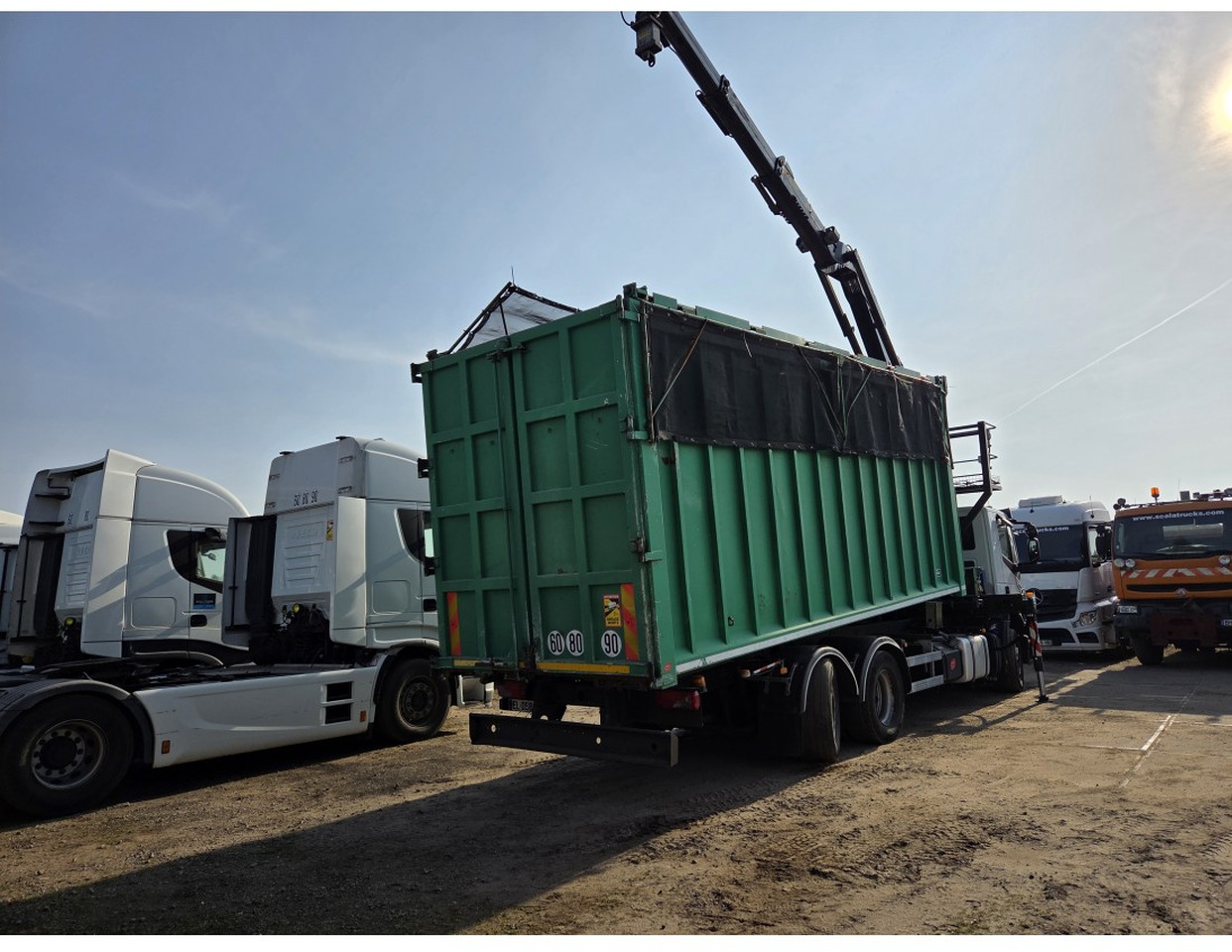 IVECO STRALIS 420 6X2 TIPPER CRANE KESLA 17 TON 2 EXT STEERING REAR AXLE - شاحنة قلاب, شاحنة كرين: صورة 4 IVECO STRALIS 420 6X2 TIPPER CRANE KESLA 17 TON 2 EXT STEERING REAR AXLE - شاحنة قلاب, شاحنة كرين: صورة 4