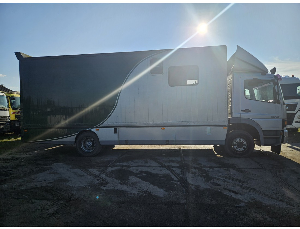 Mercedes Atego 1217 L 4x2 Horse transport Dutch Truck - شاحنة نقل خيل: صورة 5 Mercedes Atego 1217 L 4x2 Horse transport Dutch Truck - شاحنة نقل خيل: صورة 5