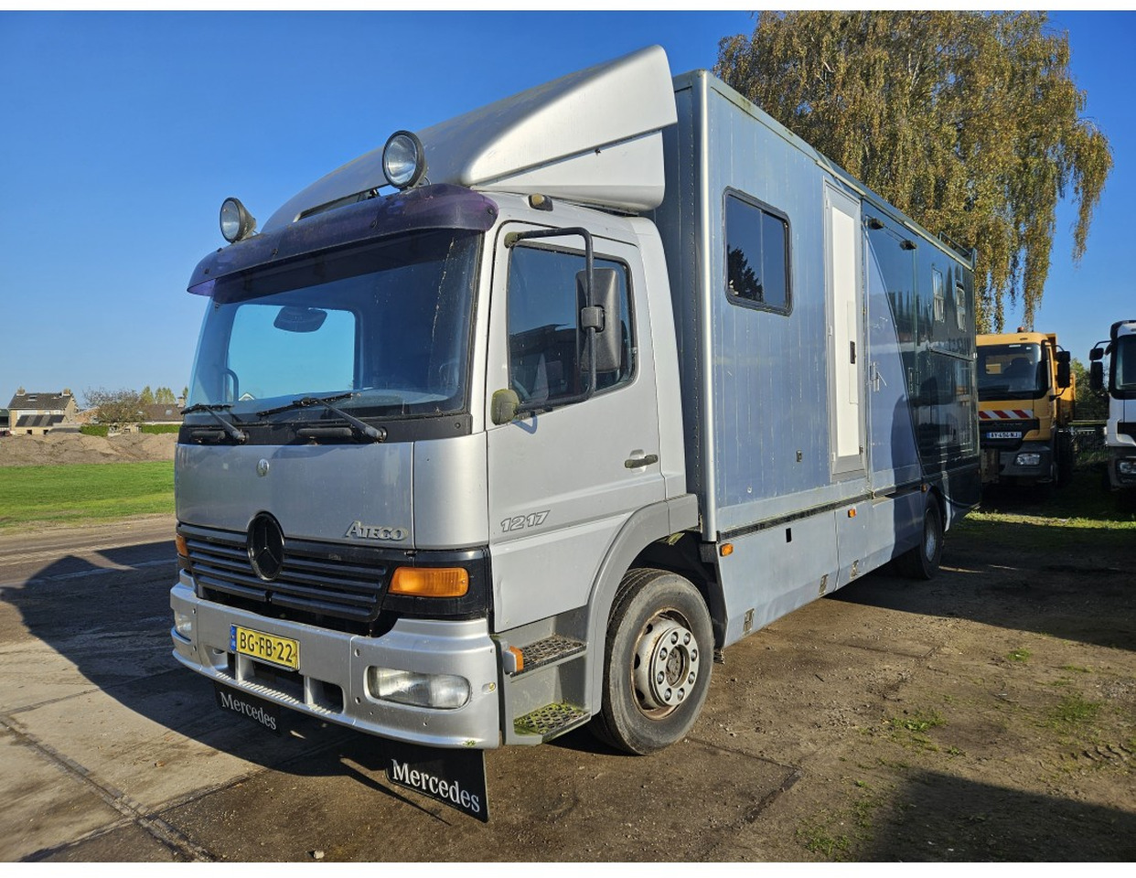 Mercedes Atego 1217 L 4x2 Horse transport Dutch Truck - شاحنة نقل خيل: صورة 1 Mercedes Atego 1217 L 4x2 Horse transport Dutch Truck - شاحنة نقل خيل: صورة 1