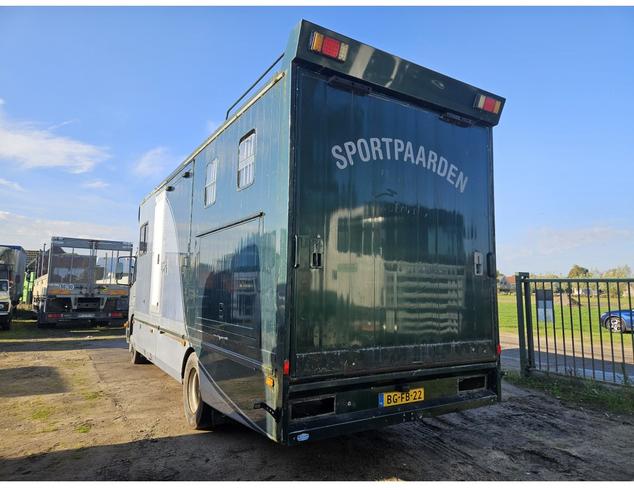 Mercedes Atego 1217 L 4x2 Horse transport Dutch Truck - شاحنة نقل خيل: صورة 3 Mercedes Atego 1217 L 4x2 Horse transport Dutch Truck - شاحنة نقل خيل: صورة 3