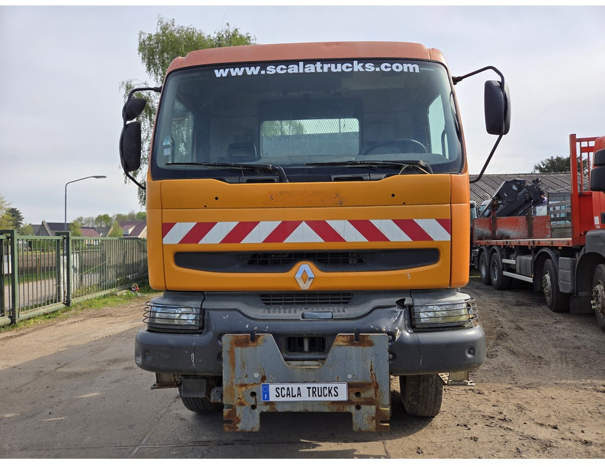 Renault Kerax 340 4x4 Tipper Manual Gearbox Mechanical pump Pompe Mecanique - شاحنة قلاب: صورة 3 Renault Kerax 340 4x4 Tipper Manual Gearbox Mechanical pump Pompe Mecanique - شاحنة قلاب: صورة 3