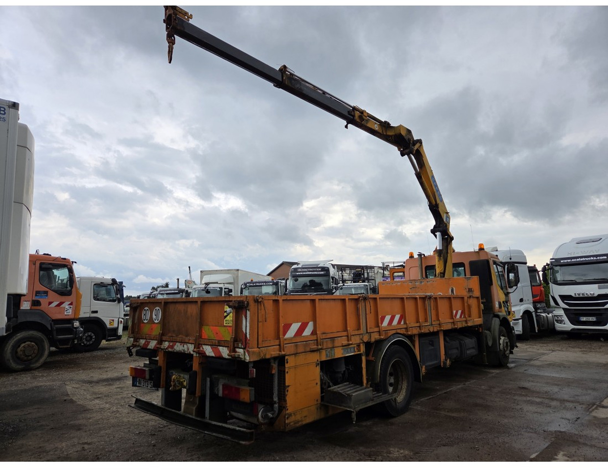 Renault Premium 300 MECHANICAL PUMP OPEN BOX COMPRESSOR CRANE EFFER 140/2S - شاحنات مسطحة, شاحنة كرين: صورة 2 Renault Premium 300 MECHANICAL PUMP OPEN BOX COMPRESSOR CRANE EFFER 140/2S - شاحنات مسطحة, شاحنة كرين: صورة 2