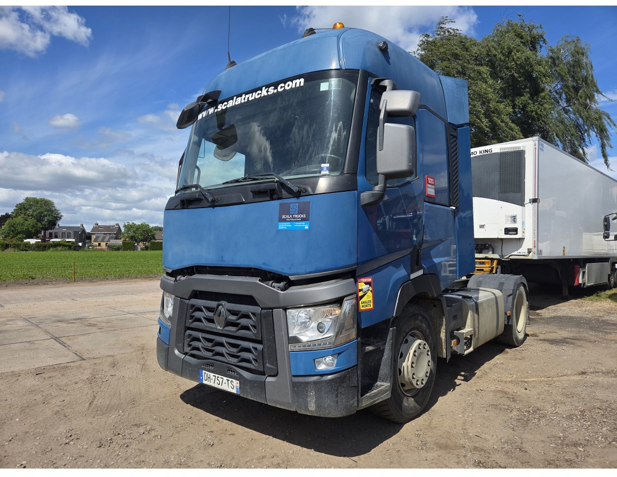 Renault T 460 4X2 Tractor Unit Retarder Hydraulic - وحدة جر: صورة 1 Renault T 460 4X2 Tractor Unit Retarder Hydraulic - وحدة جر: صورة 1