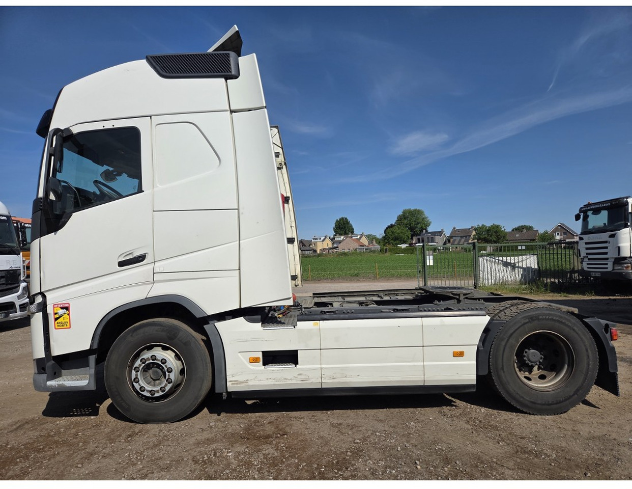 VOLVO FH 500 4X2 TRACTOR UNIT 2 TANKS VEB+ - وحدة جر: صورة 3 VOLVO FH 500 4X2 TRACTOR UNIT 2 TANKS VEB+ - وحدة جر: صورة 3