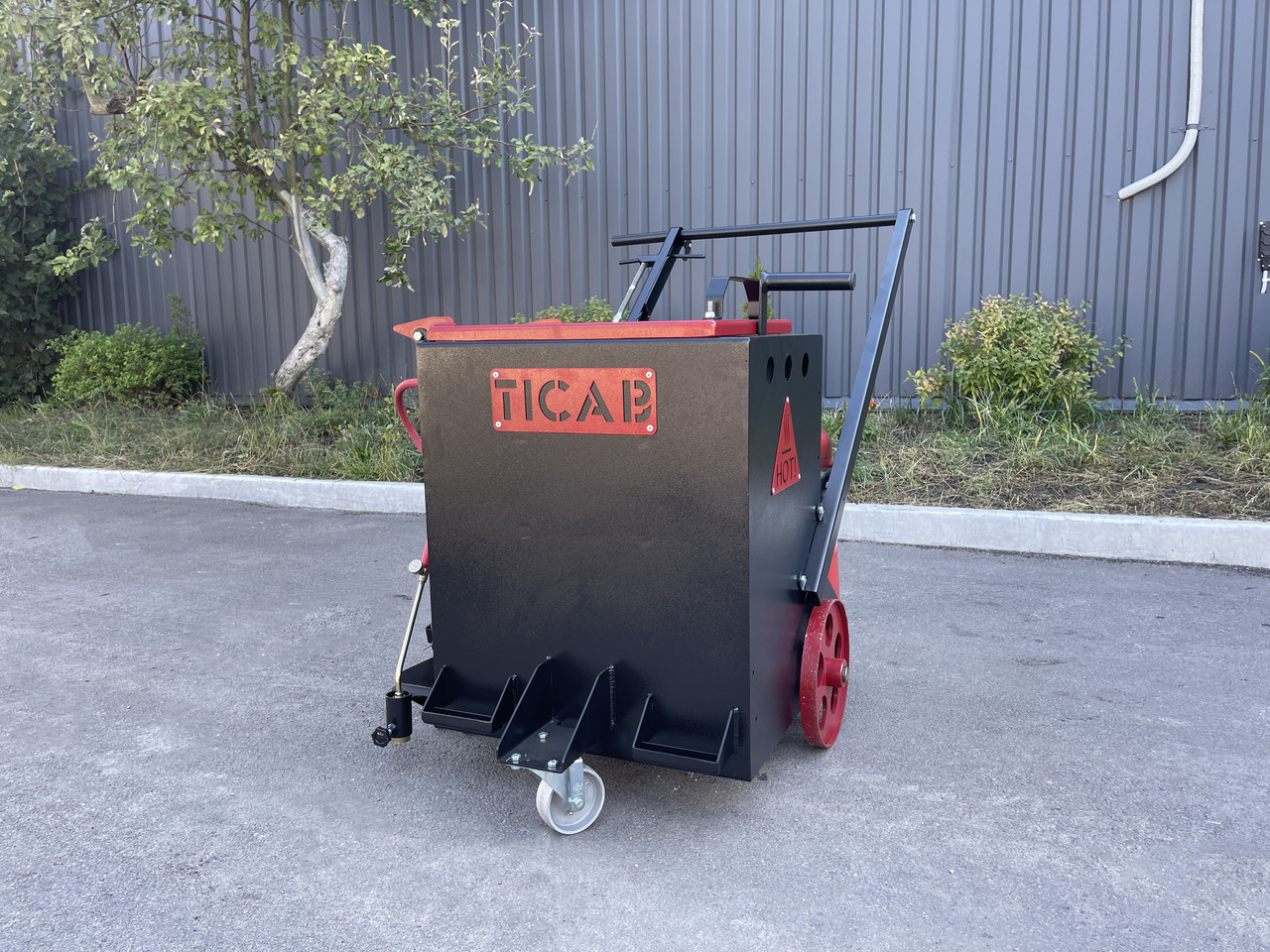 TICAB Mini Crack Sealing Machine , Hand Push Crack Fill Machine, Manufacturer - موزع الأسفلت: صورة 2 TICAB Mini Crack Sealing Machine , Hand Push Crack Fill Machine, Manufacturer - موزع الأسفلت: صورة 2