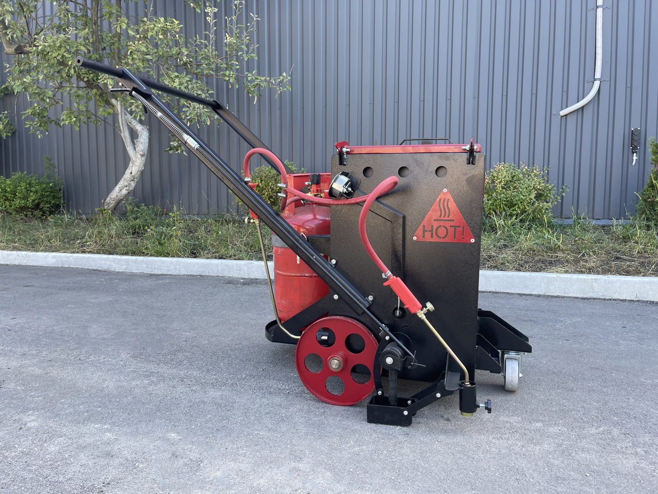 TICAB Mini Crack Sealing Machine , Hand Push Crack Fill Machine, Manufacturer - موزع الأسفلت: صورة 1 TICAB Mini Crack Sealing Machine , Hand Push Crack Fill Machine, Manufacturer - موزع الأسفلت: صورة 1