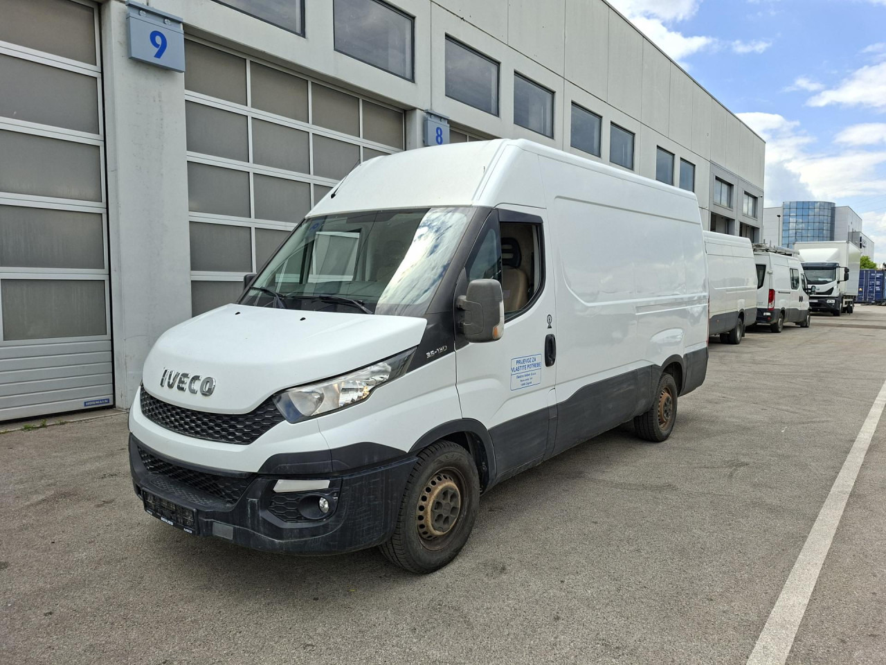 IVECO Daily 35S13V - ميكروباص: صورة 1 IVECO Daily 35S13V - ميكروباص: صورة 1