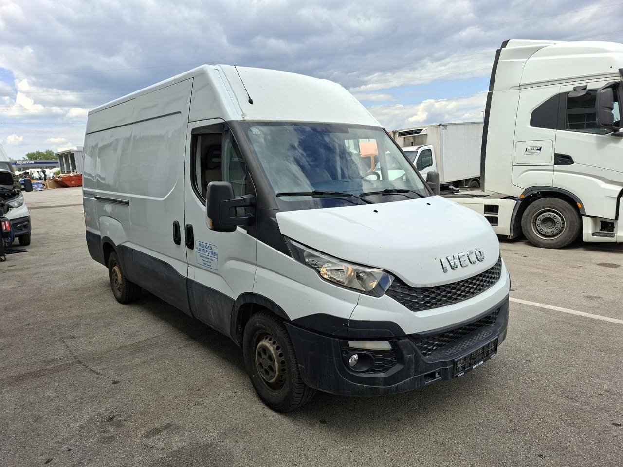 IVECO Daily 35S13V - ميكروباص: صورة 2 IVECO Daily 35S13V - ميكروباص: صورة 2