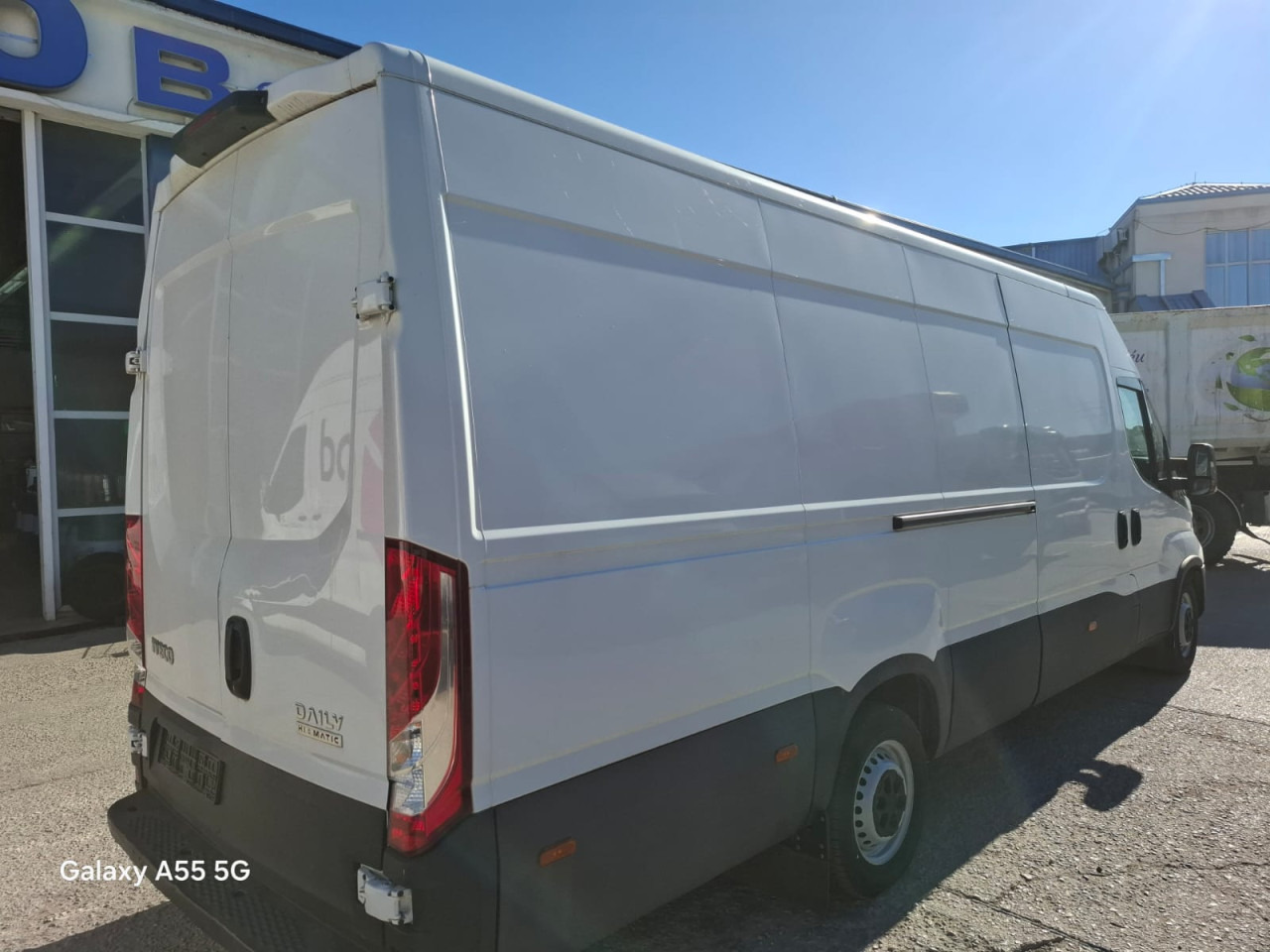 IVECO Daily 35S16V - ميكروباص: صورة 4 IVECO Daily 35S16V - ميكروباص: صورة 4
