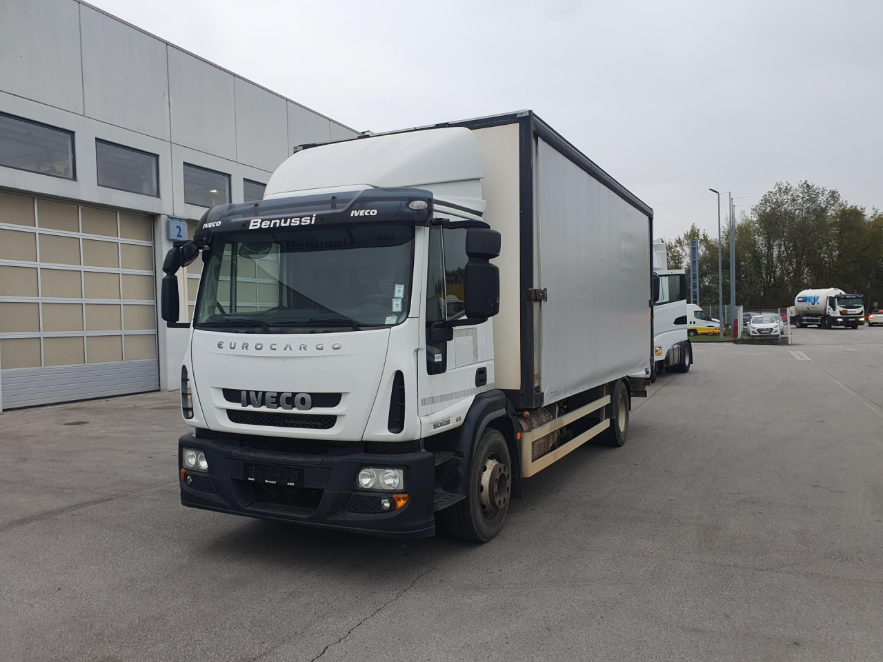 IVECO Eurocargo ML150E28/FP - شاحنة ستارة: صورة 1 IVECO Eurocargo ML150E28/FP - شاحنة ستارة: صورة 1