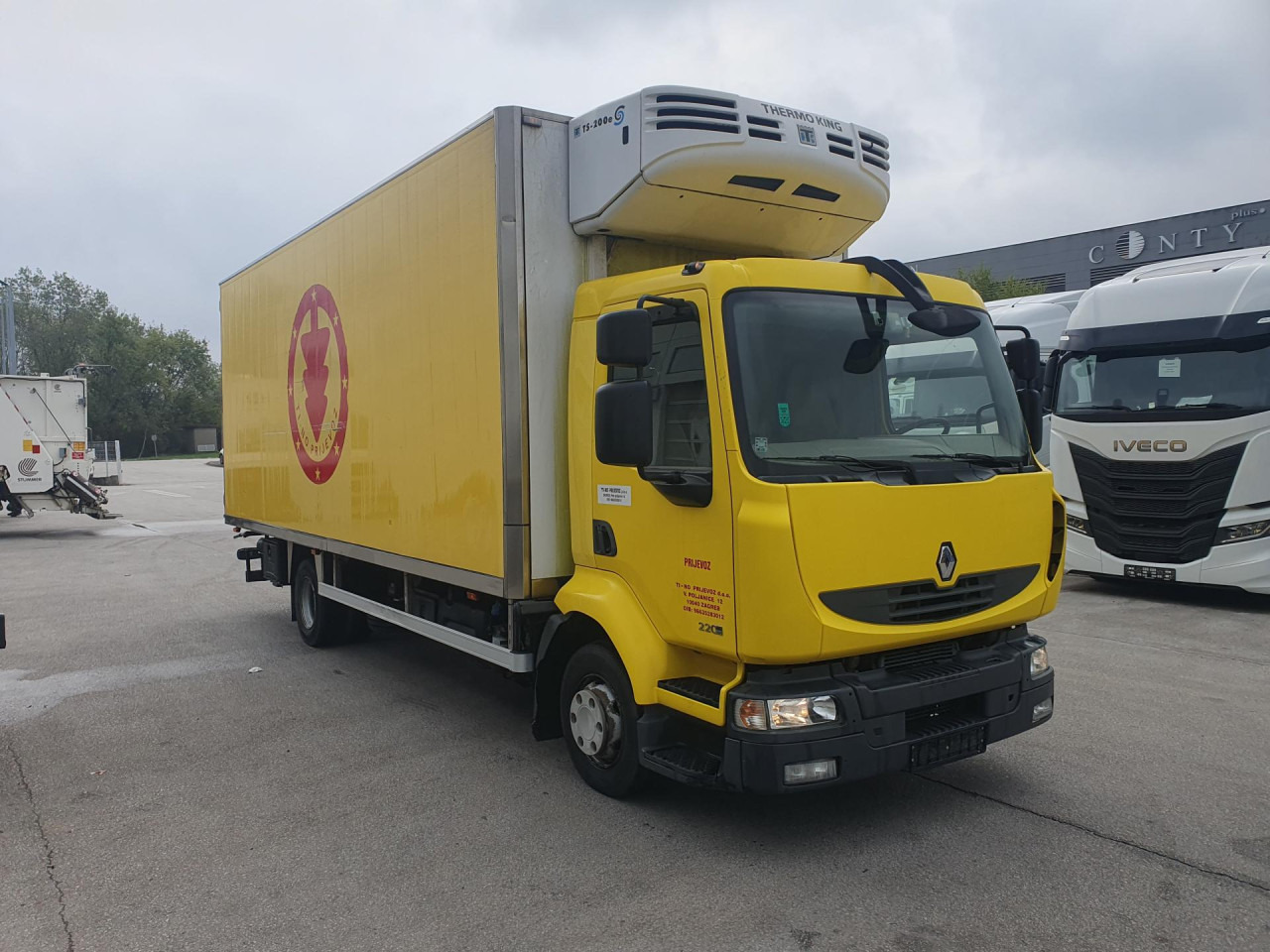 RENAULT Midlum 220.12 - شاحنة الفريزر: صورة 5 RENAULT Midlum 220.12 - شاحنة الفريزر: صورة 5