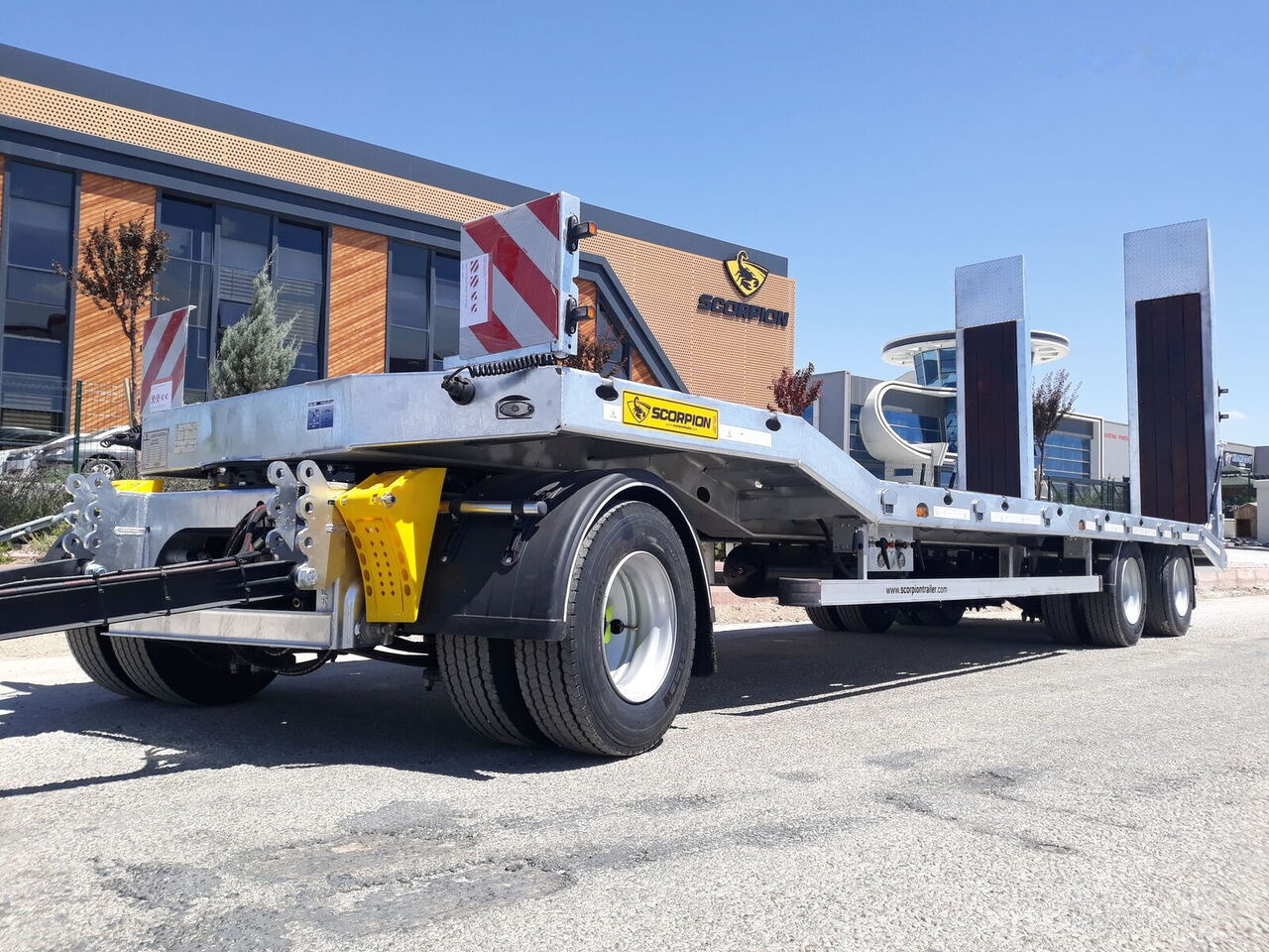 Scorpion Trailer SCORPION TRAILER NEW 3 AXLE (MANUFACTURER COMPANY) - عربة منخفضة مسطحة نصف مقطورة: صورة 2 Scorpion Trailer SCORPION TRAILER NEW 3 AXLE (MANUFACTURER COMPANY) - عربة منخفضة مسطحة نصف مقطورة: صورة 2