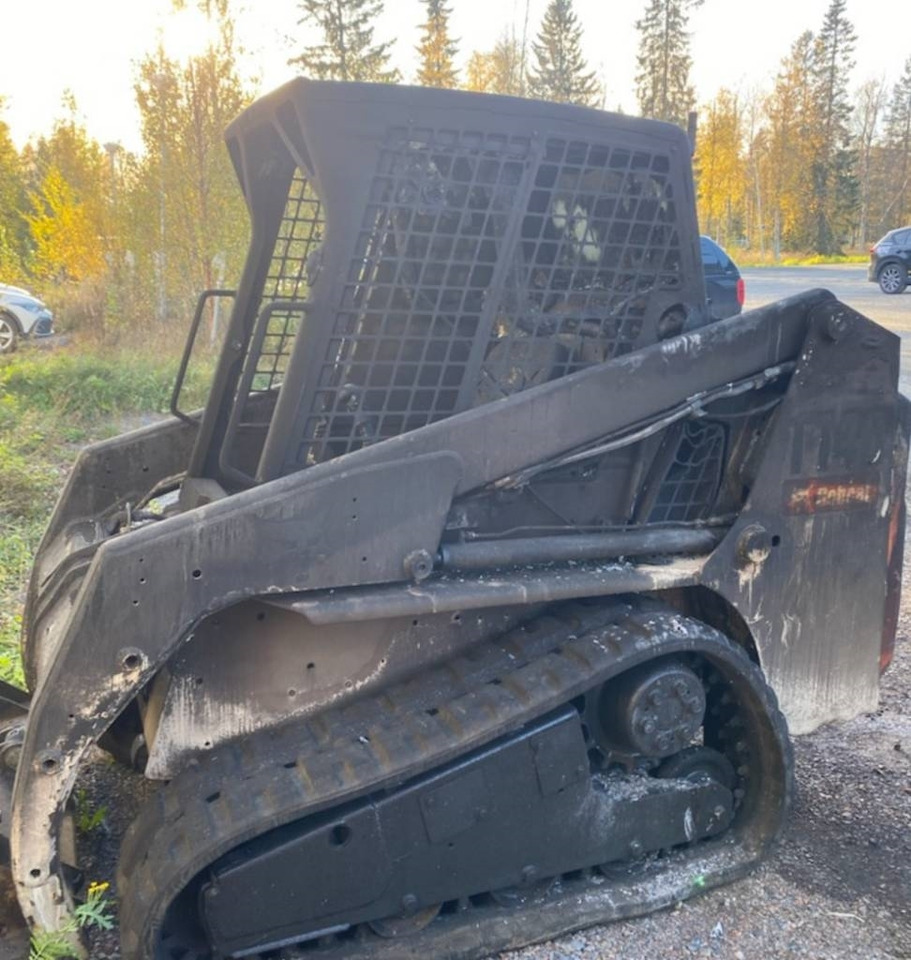 Bobcat T 140 ONLY FOR SPAREPARTS / ENDAST FÖR RESERVDELAR - محرك - آلات البناء: صورة 2 Bobcat T 140 ONLY FOR SPAREPARTS / ENDAST FÖR RESERVDELAR - محرك - آلات البناء: صورة 2