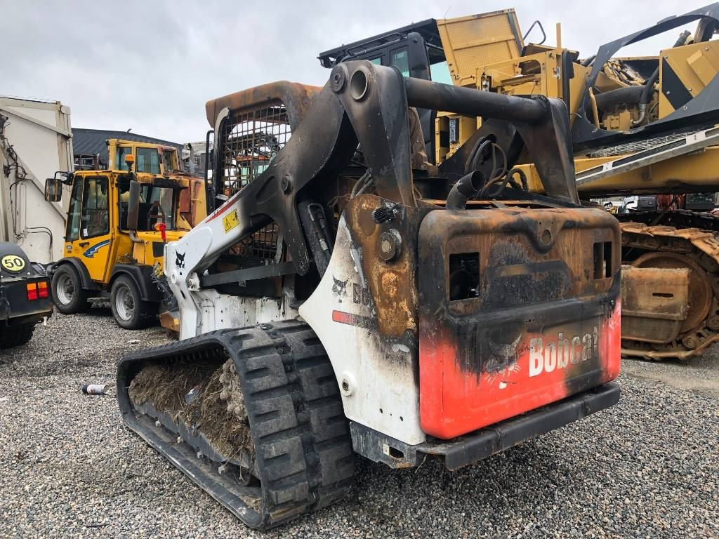 Bobcat T 650 SÄLJES I RESERVDELAR / ONLY FOR SPAREPARTS - محرك - آلات البناء: صورة 4 Bobcat T 650 SÄLJES I RESERVDELAR / ONLY FOR SPAREPARTS - محرك - آلات البناء: صورة 4