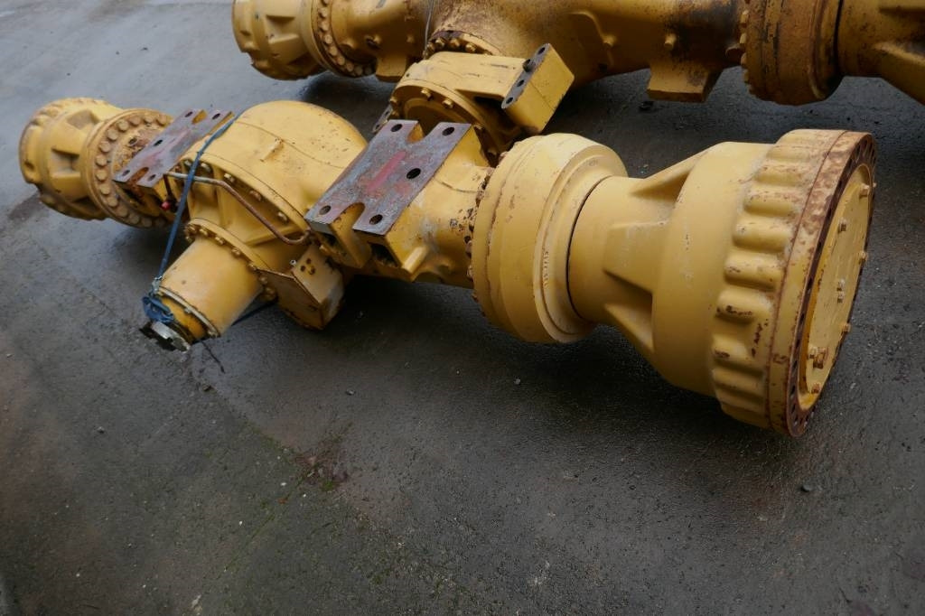 CAT 980G framaxel G1725389 - المحور و قطع الغيار - آلات البناء: صورة 2 CAT 980G framaxel G1725389 - المحور و قطع الغيار - آلات البناء: صورة 2