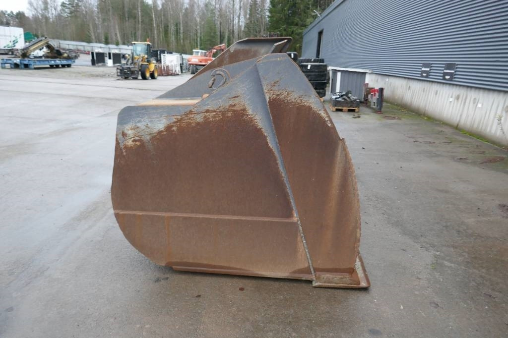 CAT 980M Skopa - بكت - آلات البناء: صورة 2 CAT 980M Skopa - بكت - آلات البناء: صورة 2