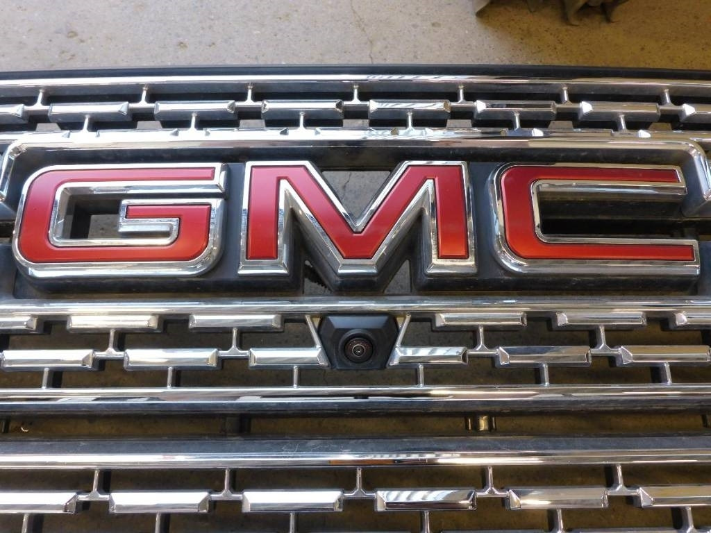 GMC Denali 2021 Grill - كابينة - شاحنة: صورة 2 GMC Denali 2021 Grill - كابينة - شاحنة: صورة 2