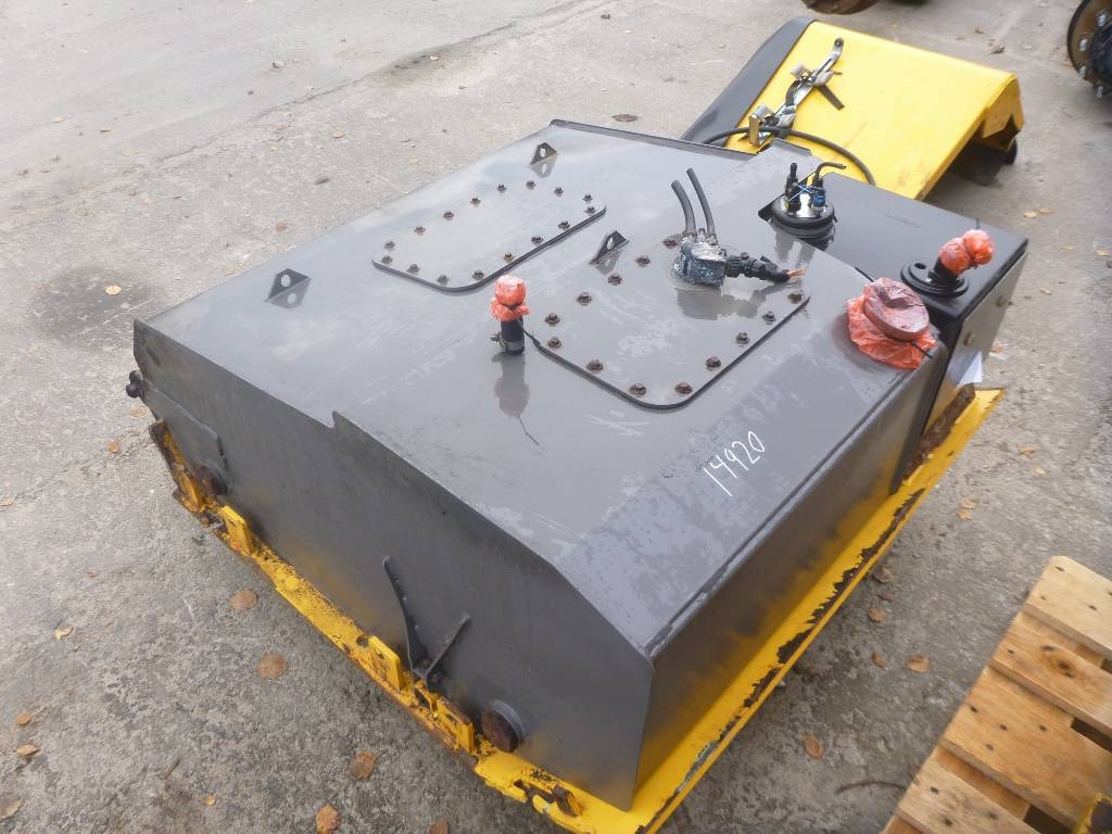 Volvo L 180 H Bränsletank, voe11154152 - إطار/ شاسيه - آلات البناء: صورة 1 Volvo L 180 H Bränsletank, voe11154152 - إطار/ شاسيه - آلات البناء: صورة 1