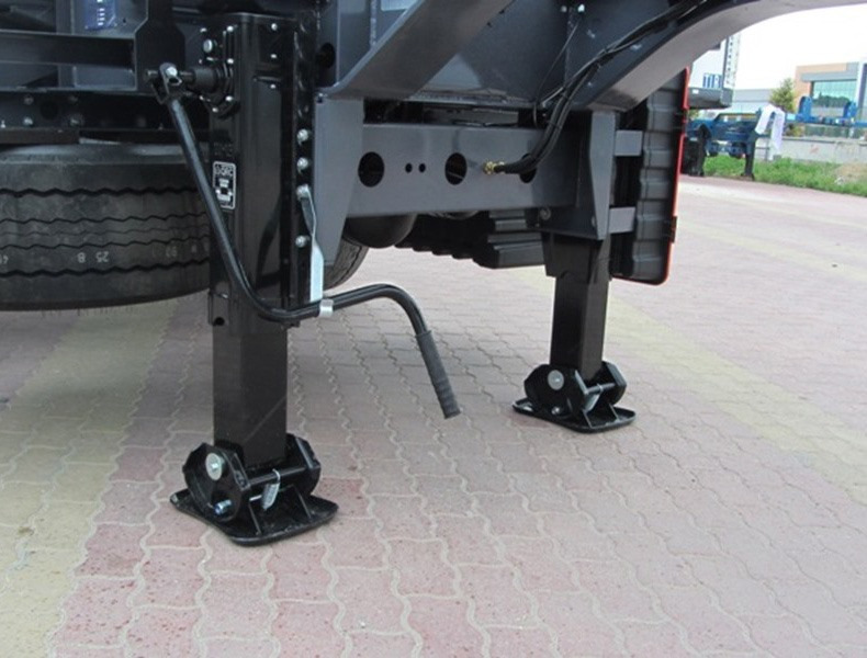 SERIN Telescopik Container Carrier Semi Trailer 1x20'/2x20'/1x30'/1x40'/1x45' - نصف مقطورة لنقل الحاويات: صورة 4 SERIN Telescopik Container Carrier Semi Trailer 1x20'/2x20'/1x30'/1x40'/1x45' - نصف مقطورة لنقل الحاويات: صورة 4