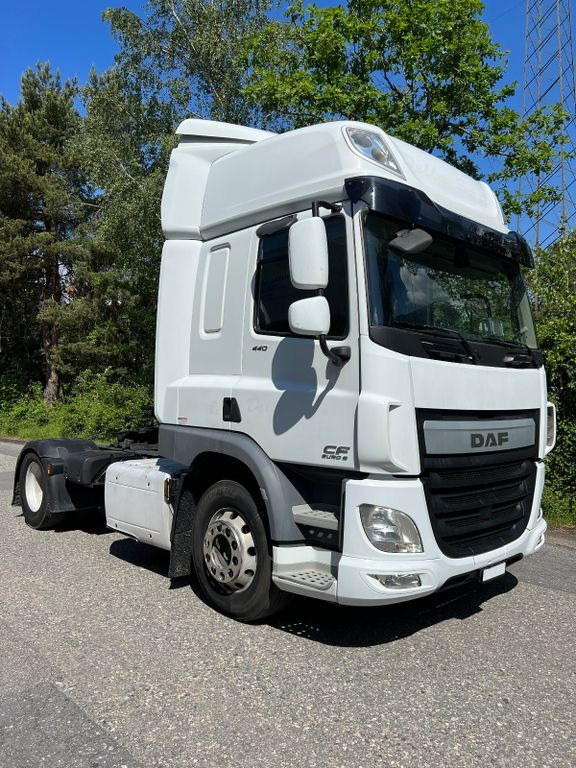 DAF CF440 FT 4x2, E6, PTO, Standklima, 10x - وحدة جر: صورة 1 DAF CF440 FT 4x2, E6, PTO, Standklima, 10x - وحدة جر: صورة 1