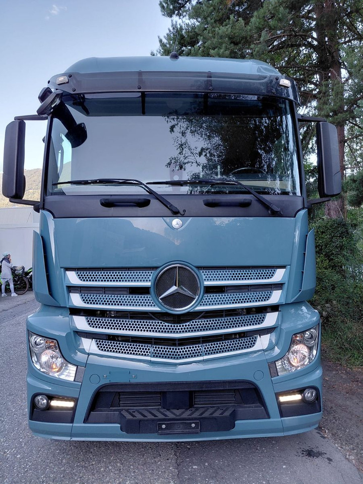 Mercedes-Benz Actros 1836 4x2, E6, Ladebordwand, Fahrschule - شاحنة ستارة: صورة 2 Mercedes-Benz Actros 1836 4x2, E6, Ladebordwand, Fahrschule - شاحنة ستارة: صورة 2