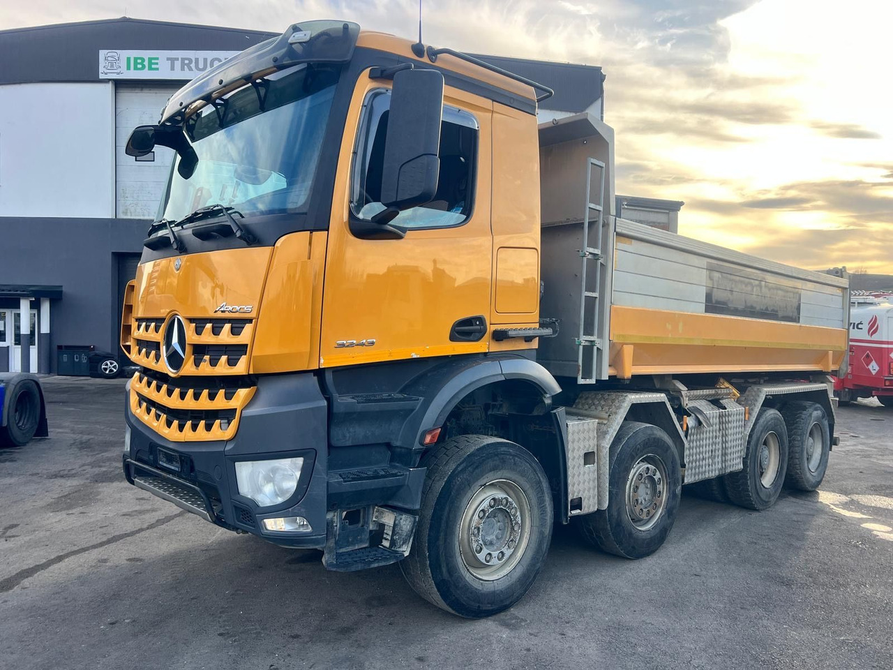 Mercedes-Benz Arocs 3243 8x4, E6, Trösch Kipper - شاحنة قلاب: صورة 3 Mercedes-Benz Arocs 3243 8x4, E6, Trösch Kipper - شاحنة قلاب: صورة 3