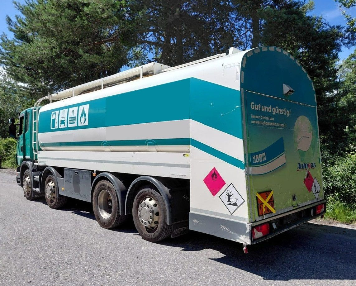 Scania G440 8x2, E5, Schwingenschloegel, 2 Kammern, ADR - شاحنة صهريج: صورة 5 Scania G440 8x2, E5, Schwingenschloegel, 2 Kammern, ADR - شاحنة صهريج: صورة 5