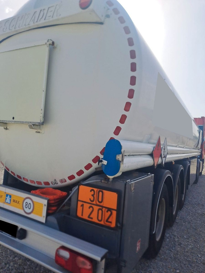 Schrader ADR, Treibstoff Diesel/Benzin, 4 Kammern, Sening Schrader ADR, Treibstoff Diesel/Benzin, 4 Kammern, Sening - نصف مقطورة صهريج: صورة 1 Schrader ADR, Treibstoff Diesel/Benzin, 4 Kammern, Sening Schrader ADR, Treibstoff Diesel/Benzin, 4 Kammern, Sening - نصف مقطورة صهريج: صورة 1