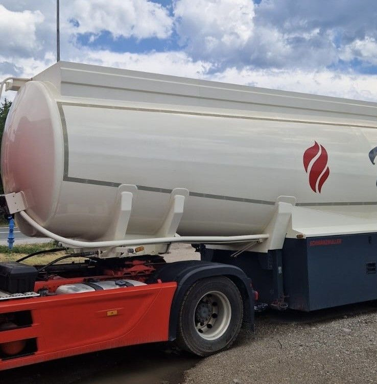 Schwarzmüller ADR, Diesel/Benzin Treibstoff, oben/unten, 3Kamm - نصف مقطورة صهريج: صورة 2 Schwarzmüller ADR, Diesel/Benzin Treibstoff, oben/unten, 3Kamm - نصف مقطورة صهريج: صورة 2