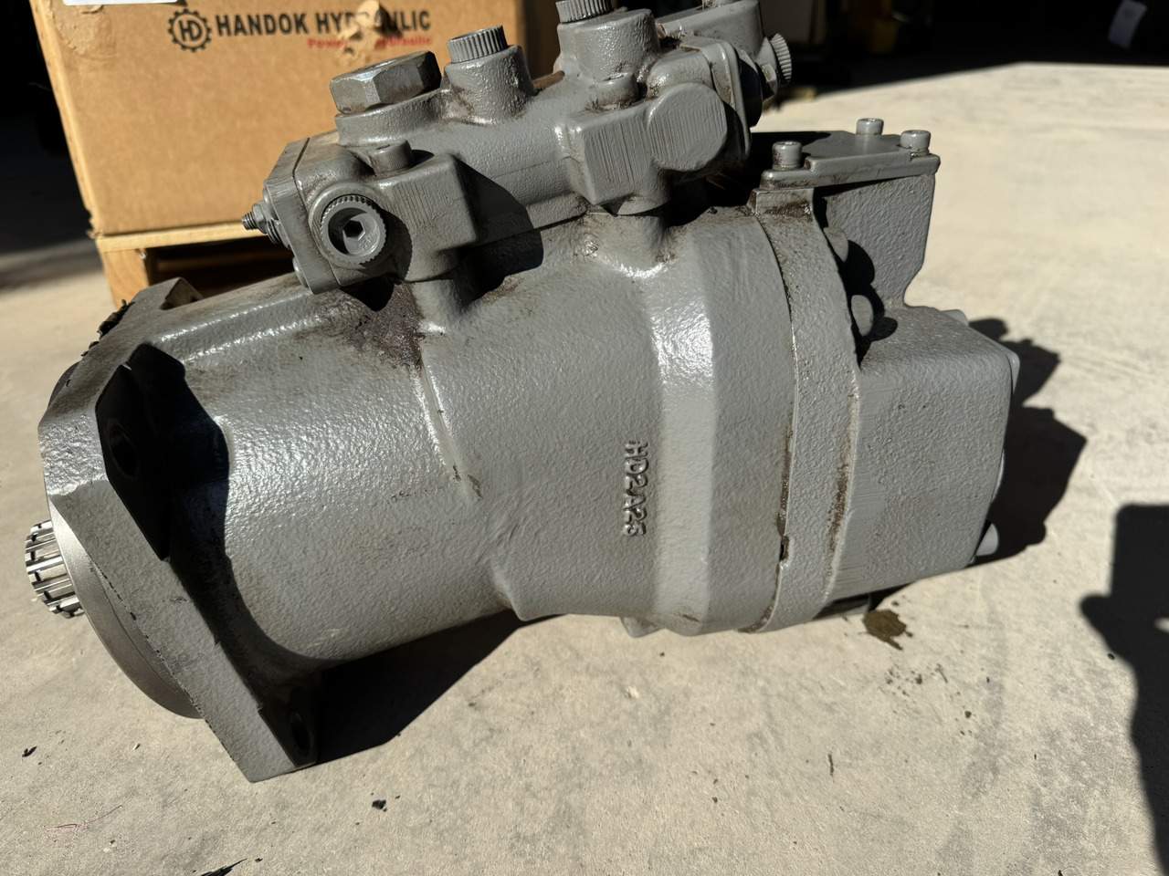 Handok HPV145H - مضخة هيدروليكية - حفار زحاف: صورة 1 Handok HPV145H - مضخة هيدروليكية - حفار زحاف: صورة 1