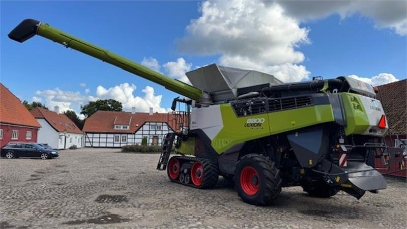 Claas Lexion 8800TT 8800 TT, m. meget udstyr - حصادة موحَّدة: صورة 3 Claas Lexion 8800TT 8800 TT, m. meget udstyr - حصادة موحَّدة: صورة 3