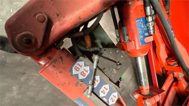 Kuhn Vari Master 183 6 Furet 183  - محراث: صورة 3 Kuhn Vari Master 183 6 Furet 183  - محراث: صورة 3