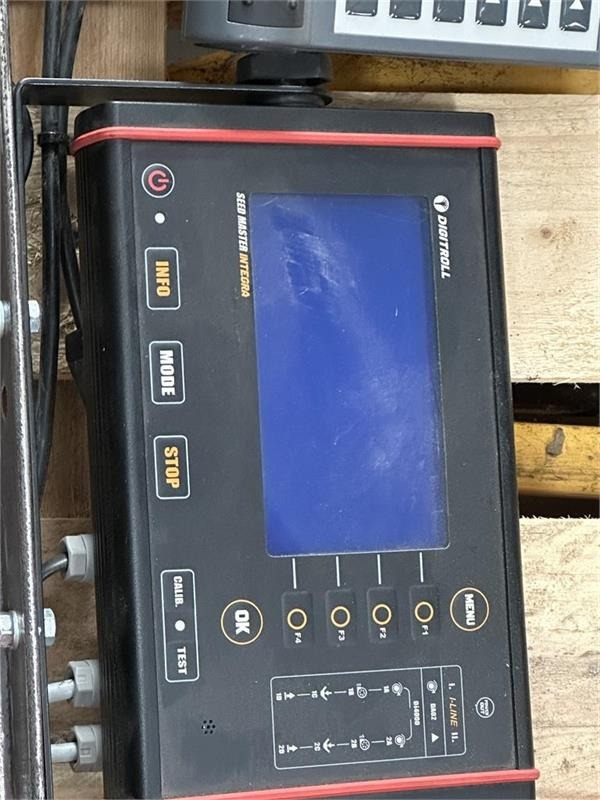 آلة البذر Multiva Forte FX 6000 Crossboard: صورة 16