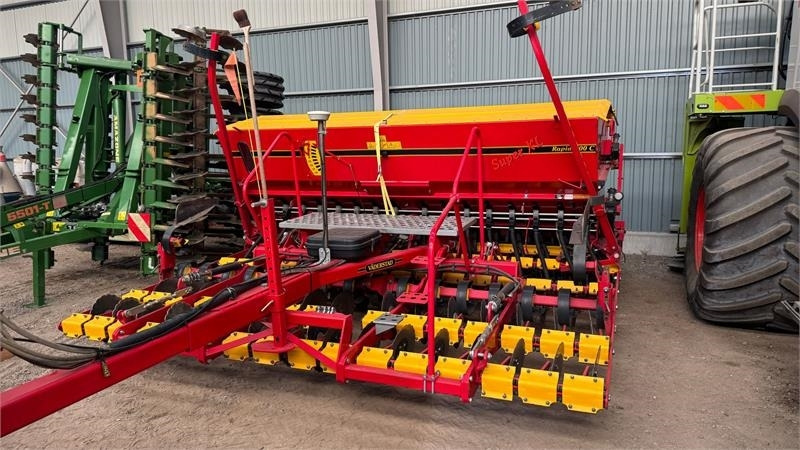 Vaderstad Rapid 400C Rapid 400 C - آلة البذار متعددة الوظائف: صورة 1 Vaderstad Rapid 400C Rapid 400 C - آلة البذار متعددة الوظائف: صورة 1