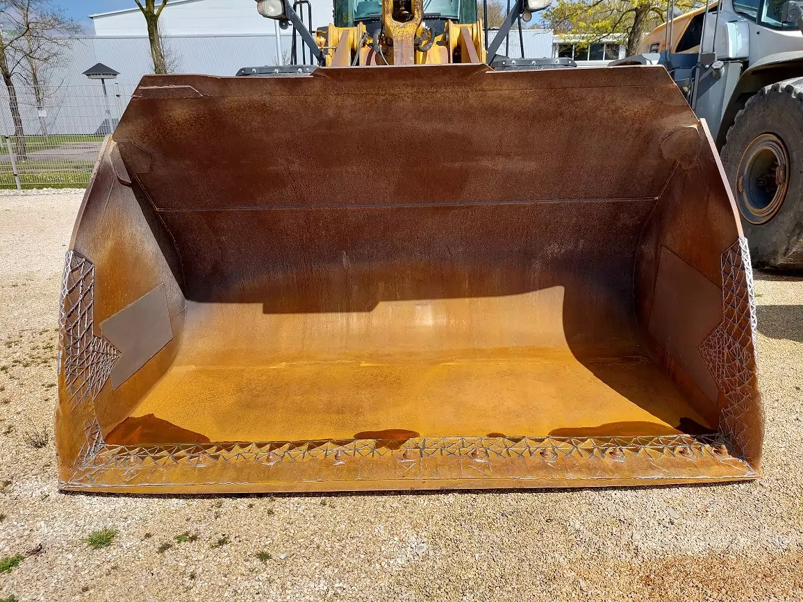 اللودر بعجل 2015 Caterpillar 966M: صورة 12