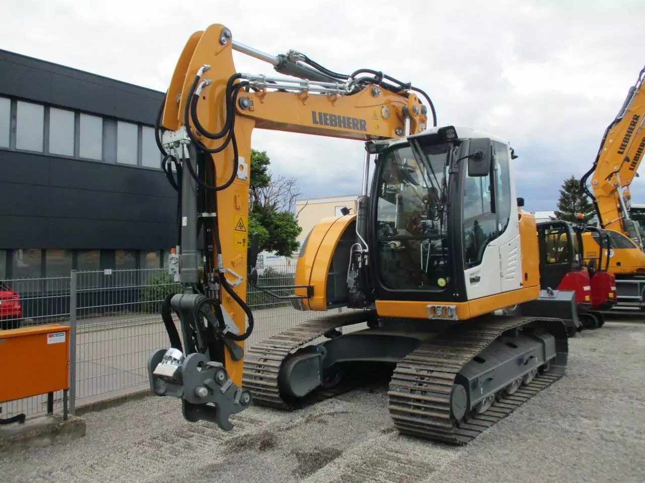 2023 Liebherr R 914 Compact G6.1-D - حفار زحاف: صورة 1 2023 Liebherr R 914 Compact G6.1-D - حفار زحاف: صورة 1