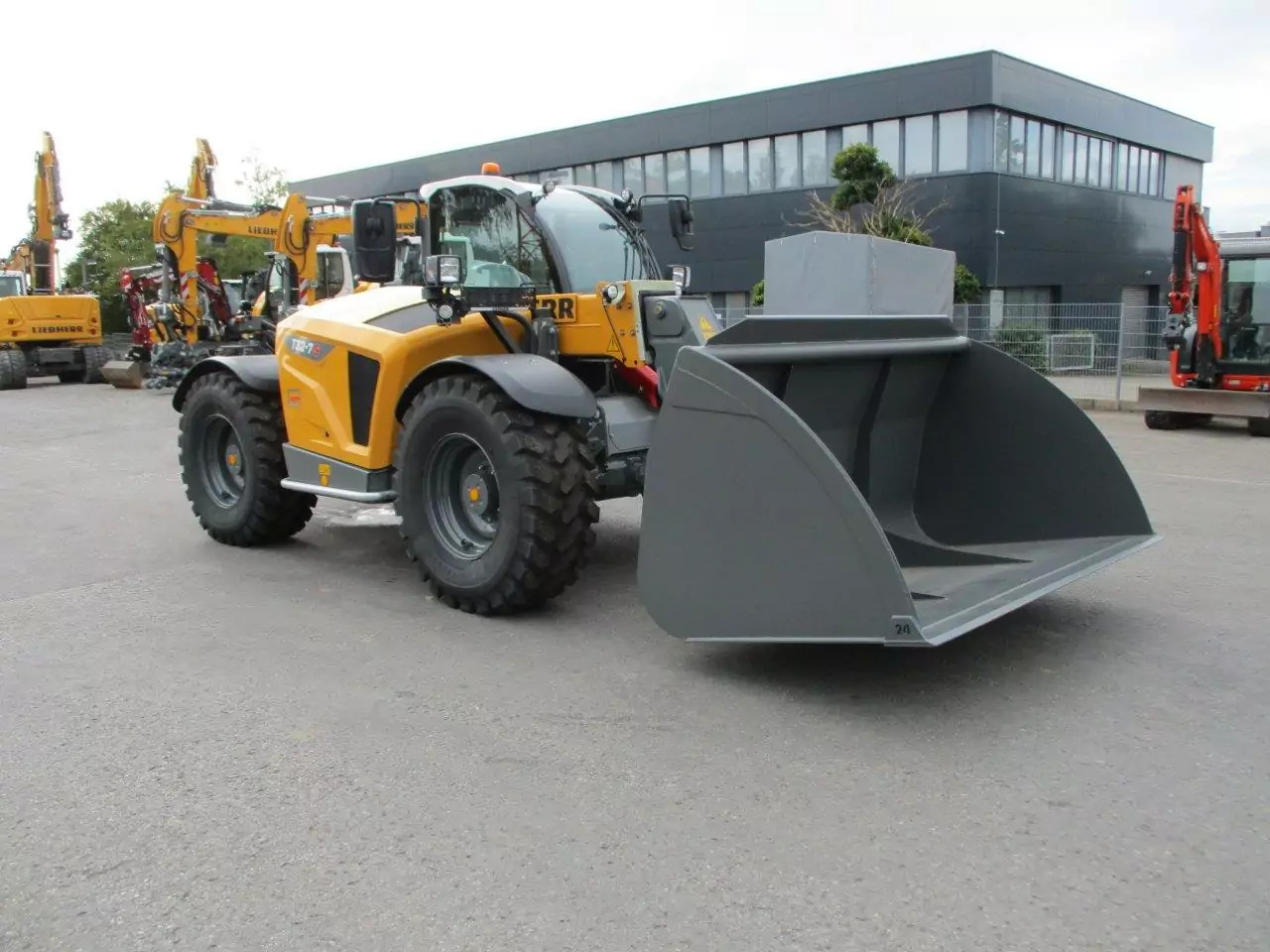 2024 Liebherr T 32-7s - رافعة تلسكوبية: صورة 2 2024 Liebherr T 32-7s - رافعة تلسكوبية: صورة 2