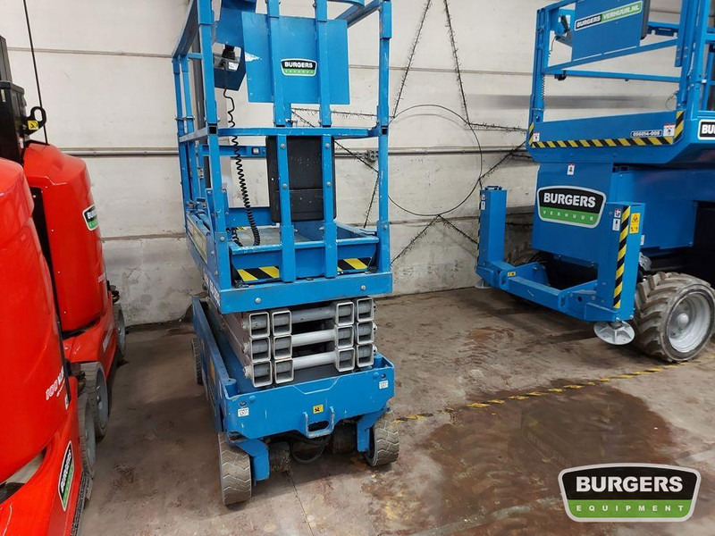 Genie GS1932 - رافعة هيدروليكية مقصية: صورة 2 Genie GS1932 - رافعة هيدروليكية مقصية: صورة 2