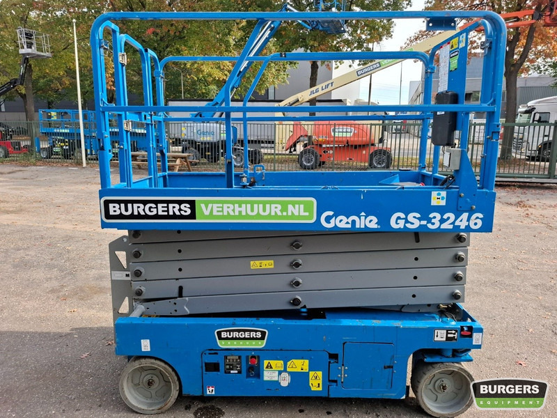Genie GS3246 Nieuwe accus + lader - رافعة هيدروليكية مقصية: صورة 5 Genie GS3246 Nieuwe accus + lader - رافعة هيدروليكية مقصية: صورة 5