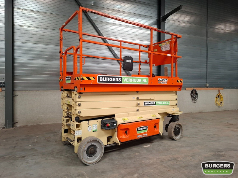 JLG 3246ES - رافعة هيدروليكية مقصية: صورة 1 JLG 3246ES - رافعة هيدروليكية مقصية: صورة 1