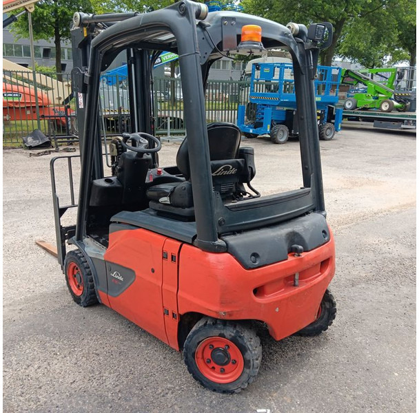 Linde E16P - رافعة شوكية كهربائية: صورة 4 Linde E16P - رافعة شوكية كهربائية: صورة 4