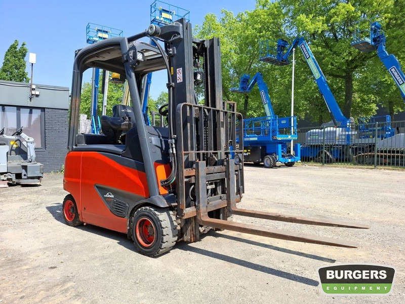 Linde E20PH - رافعة شوكية كهربائية: صورة 2 Linde E20PH - رافعة شوكية كهربائية: صورة 2