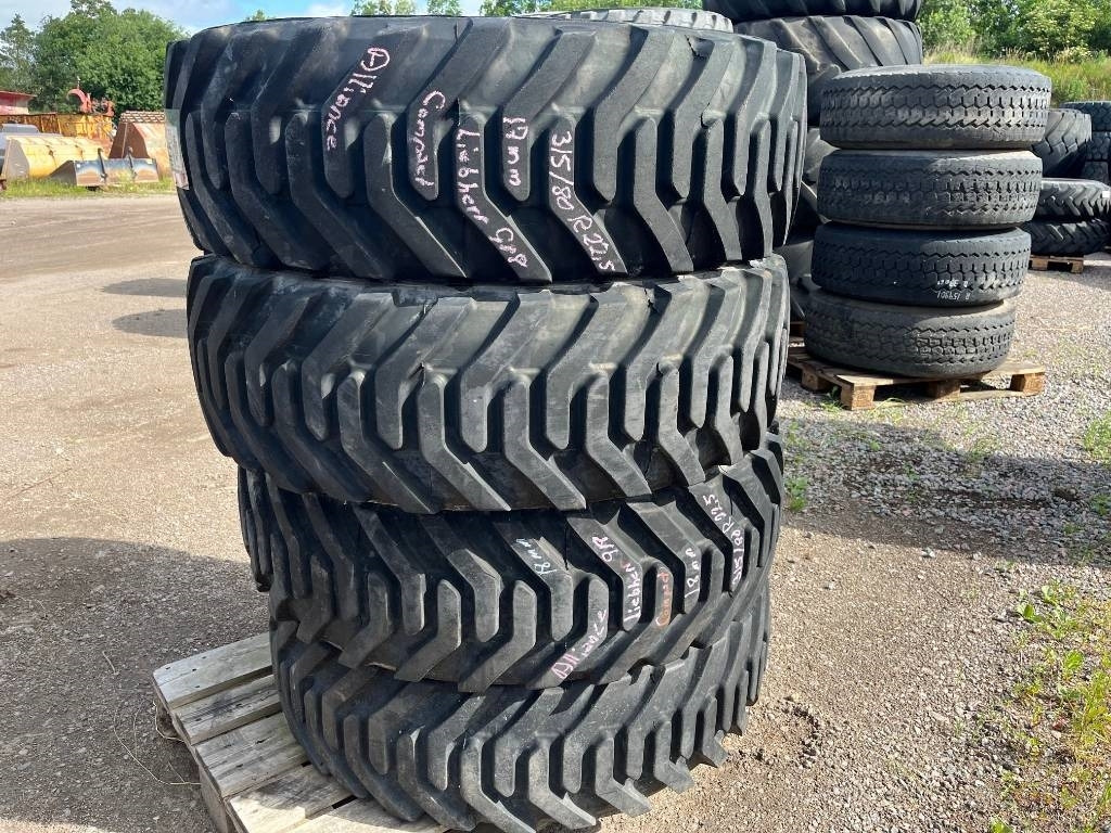 Alliance 315/80-22,5 till Liebherr A 918 - إطارات - آلات البناء: صورة 1 Alliance 315/80-22,5 till Liebherr A 918 - إطارات - آلات البناء: صورة 1