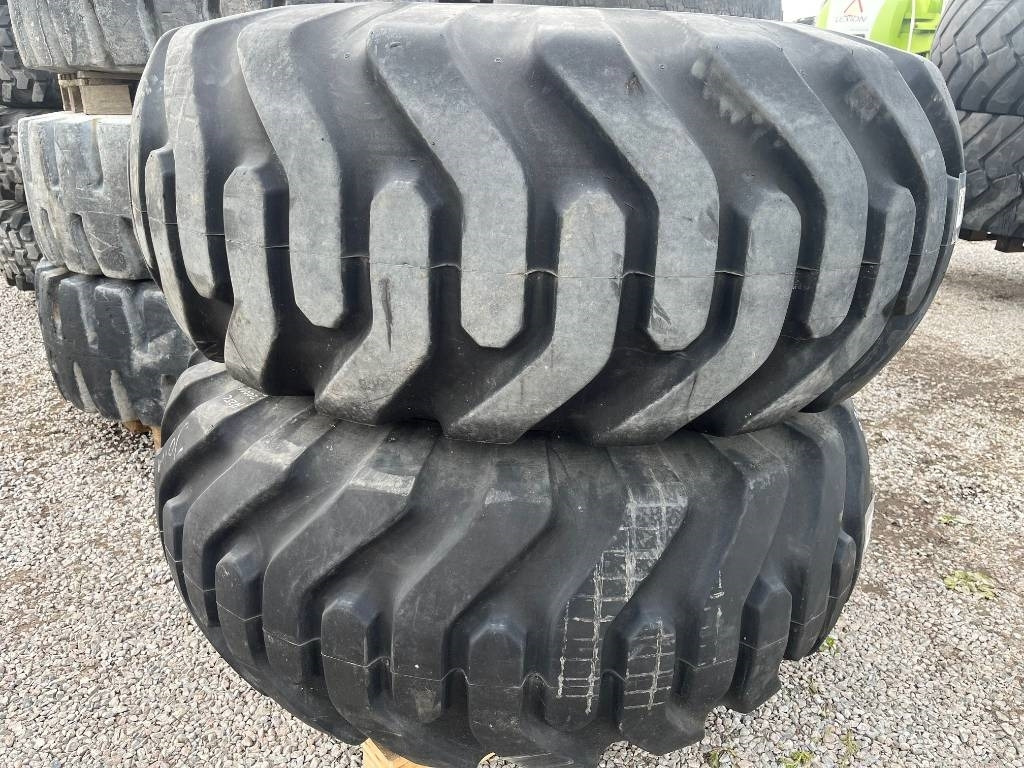 Goodyear 23,5-25 Volvo A25 C - عجلات: صورة 1 Goodyear 23,5-25 Volvo A25 C - عجلات: صورة 1